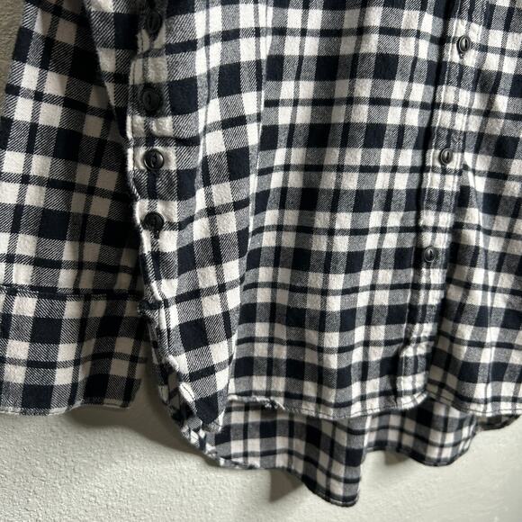 Madewell Womens Oversized Side Button Shirt Medium Flannel Plaid Black White - Picture 5 of 9